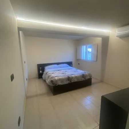 Little Loft On Roofs * 摩德纳